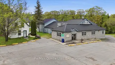 911-913 County Road 13, Prince Edward County, On, K0k 2p0