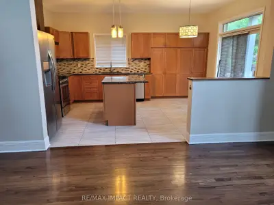 20 REMEMBRANCE Crescent, Alta Vista and Area, ON K1G 6N4