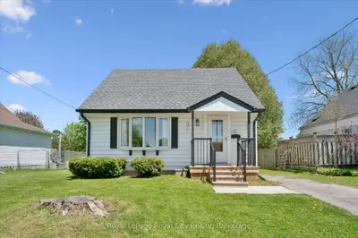 22 Churchill Crescent E, Centre Wellington, On N1m 2j3