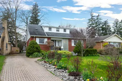 17 Croxton Road W, London South, On N6c 3t5
