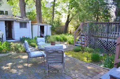 200 WOODROFFE Avenue, Woodroffe, ON K2A 3V4