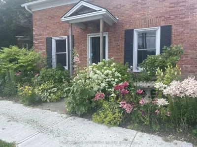 26 York Street, Prince Edward County, On K0k 2t0