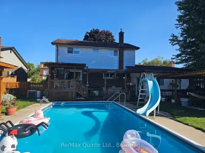 12 Philip Street, Prince Edward County, On K0k 2t0