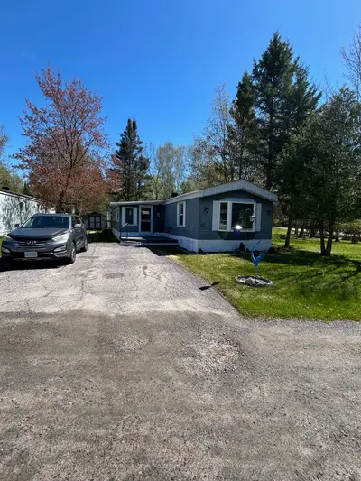 395 Riverbend Road 22, North Bay, On P1b 8z4