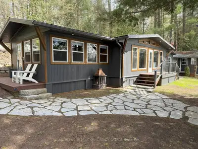 1030 Cobble Rose Lane, Minden Hills, On K0m 2l1