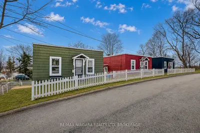 8 Catharine Street, Port Colborne, On L3k 4j6