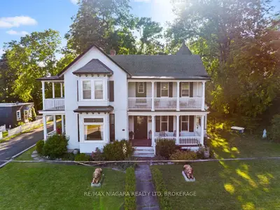 14 Catharine Street, Port Colborne, On L3k 4j7