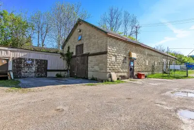 100 Butler Street B, Woodstock, On N4s 3a5