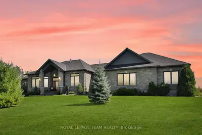 217 Shamus Way, Carp - Huntley Ward, On K0a 1l0