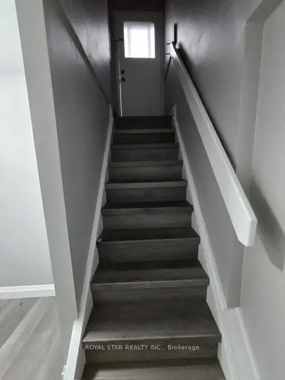 83 Irving Place Bsmt Room, London East, On N5v 2h6