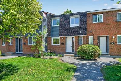 17 Pixley Private, Alta Vista And Area, On K1g 4c3