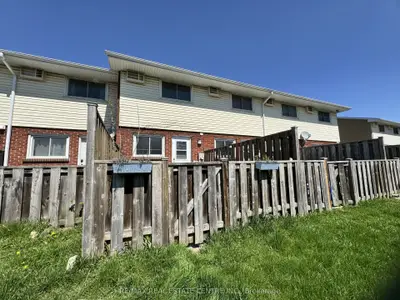 71d Wellesley Crescent D, London East, On N5v 1j6