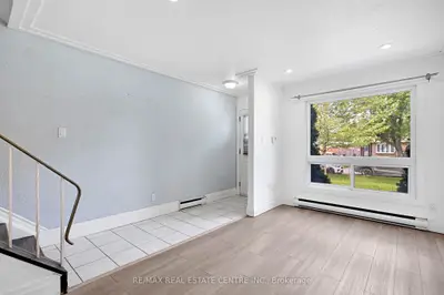 71d Wellesley Crescent D, London East, On N5v 1j6