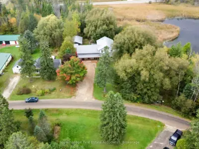 8 Scott Crescent, Erin, On N0b 1z0