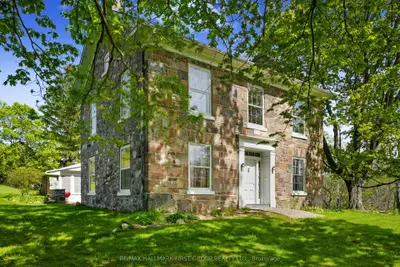 2247 Van Luven Road, Hamilton Township, On K0k 1c0