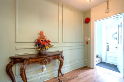 431 Gilmour Street, Ottawa Centre, On K2p 0r5