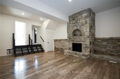 177 CATHCART Street A, Lower Town - Sandy Hill, ON K1N 5C1