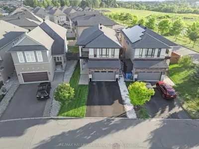 327 Ballinville Circle, Blossom Park - Airport And Area, On K4m 0c4