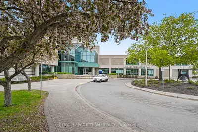 304 Paseo Private 1, South Of Baseline To Knoxdale, On K2g 4n8
