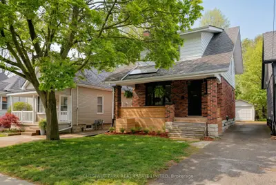 94 Briscoe Street E, London South, On N6c 1x2