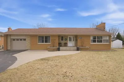 1072 Ontario Street, Cobourg, On K9a 3c7