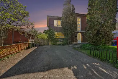 296 Britannia Road, Britannia - Lincoln Heights And Area, On K2b 5x4