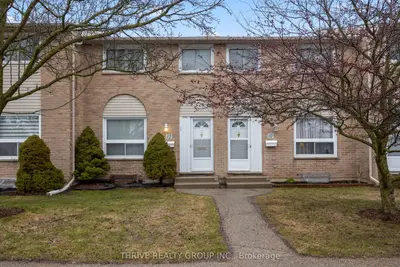 210 Carlyle Drive 12, London East, On N5v 3m9