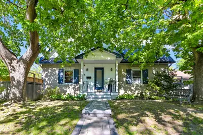 401 Richardson Avenue, Carlingwood - Westboro And Area, On K2b 5g7