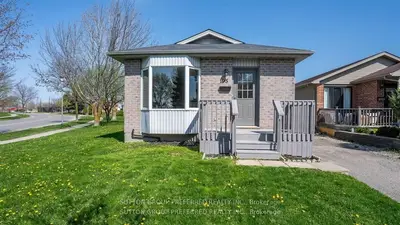 195 Simpson Crescent, London East, On N5v 5e1