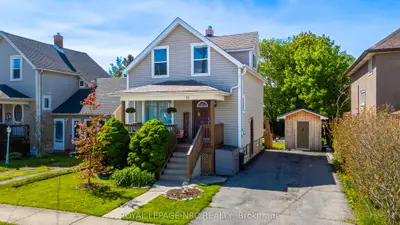 31 Christmas Street, Port Colborne, On L3k 1m3