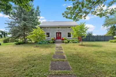 15 14th Line Road, Frontenac Islands, On K0h 2y0