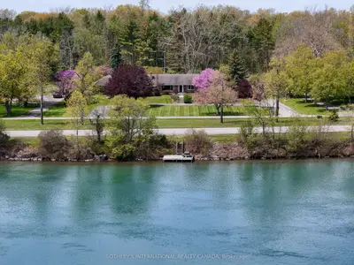 9317 Niagara River Parkway, Niagara Falls, On L2g 0n8