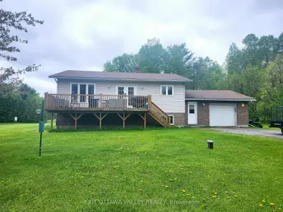 2943 B Line Road, Laurentian Valley, On K8a 6w6