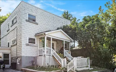 378 Montfort Street 378, Vanier And Kingsview Park, On K1l 5n1