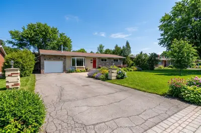17 Forest Park Avenue, Cityview - Parkwoods Hills - Rideau Shore, On K2e 5a2
