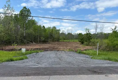 14001 County Road 2 Road, South Stormont, On K0c 1x0