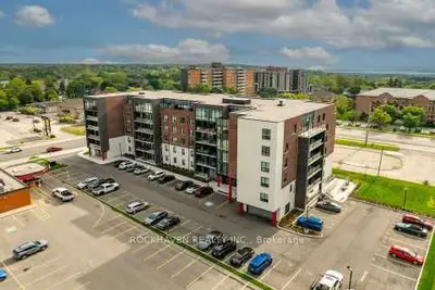 Condo Apartment in Hamilton