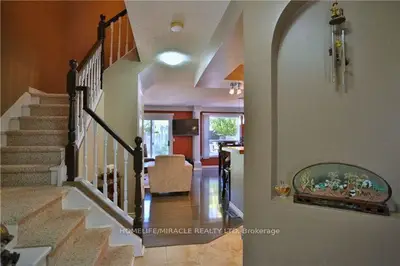 54 Elma Place E, Cambridge, On N3c 4e6