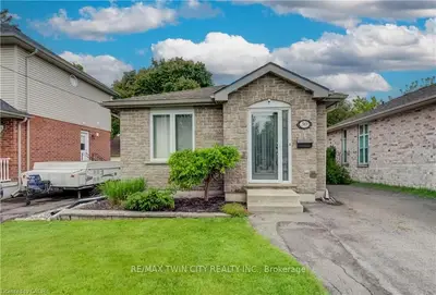 30 Teeple Street, Woodstock, On N4s 3y7