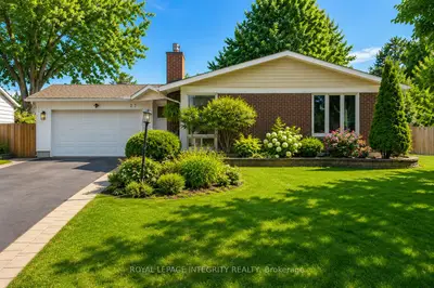 27 Birchview Road, Meadowlands - Crestview And Area, On K2g 3g3