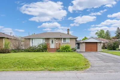 486 Kirkwood Road E, Kingston, On K7m 3x2