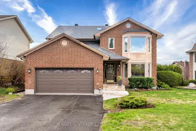 30 Huntings End Avenue, Kanata, On K2m 1r3