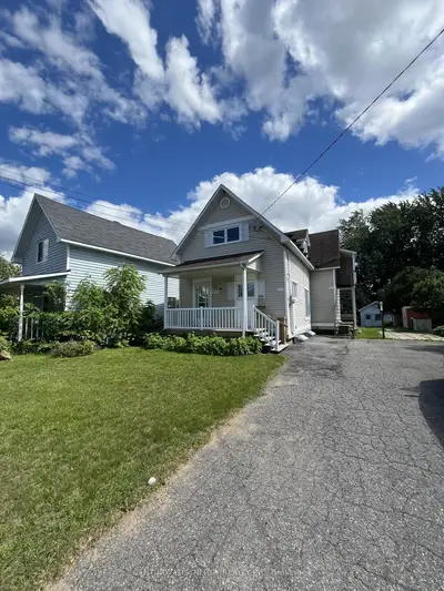 927-931 Laurier Street, Clarence-rockland, On K4k 0l5