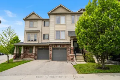 750 Lawrence Street 59, Cambridge, On N3h 4a9