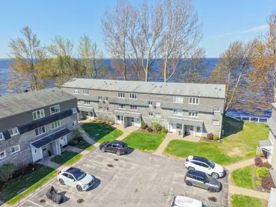 1205 Premier Road 8, North Bay, On P1a 2j3