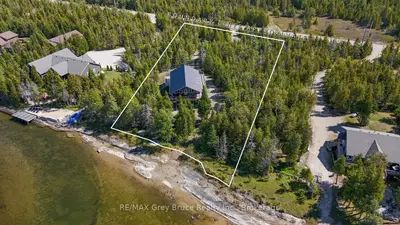 38 Bay Shore Avenue S, Northern Bruce Peninsula, On N0h 2r0