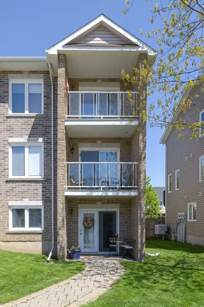 225 Oak Street 2104, Gananoque, On K7g 2r5