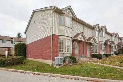 70 Chapman Court 70, London North, On N6g 4z4