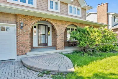 43 Elke Drive, Barrhaven, On K2j 2b9