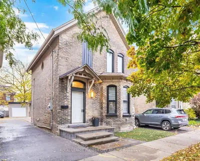 10 Pearl Street, Brantford, On N3t 3n4